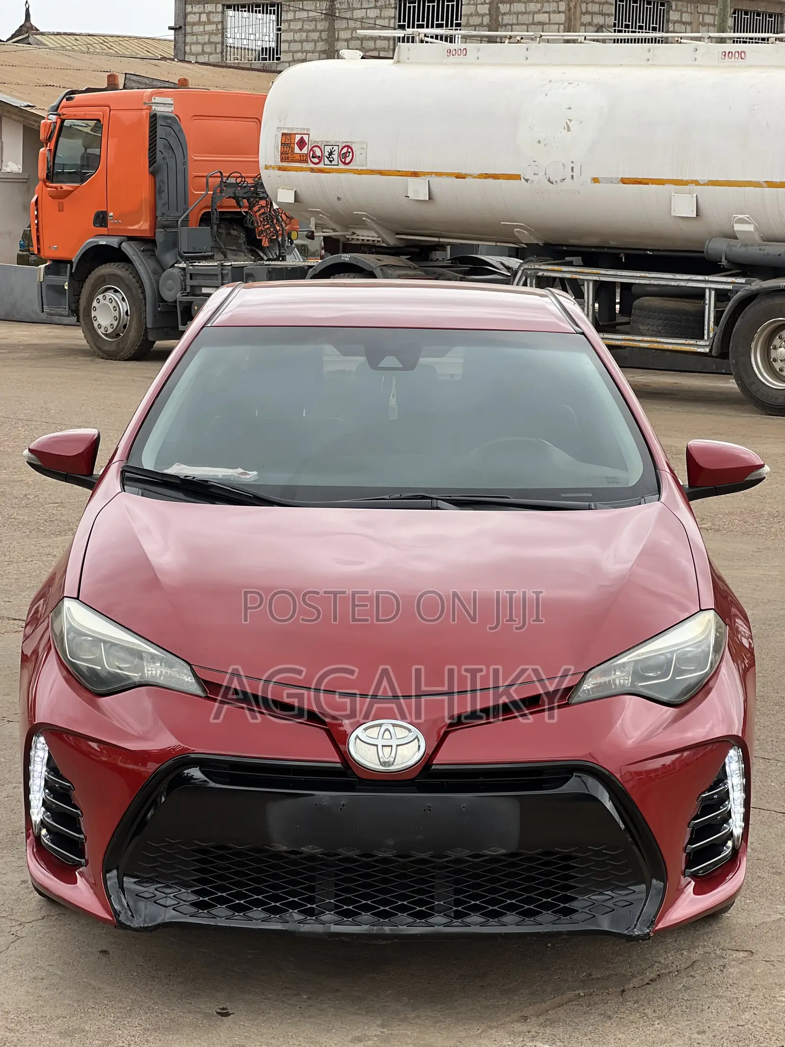 Toyota Corolla SE (1.8L 4cyl 2A) 2018 Red