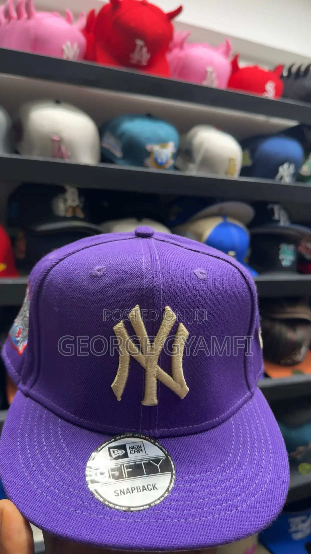Round Fitted Caps