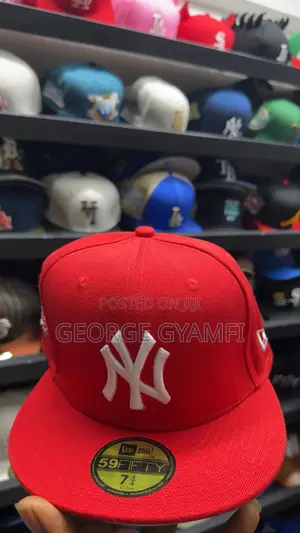 Round Fitted Caps