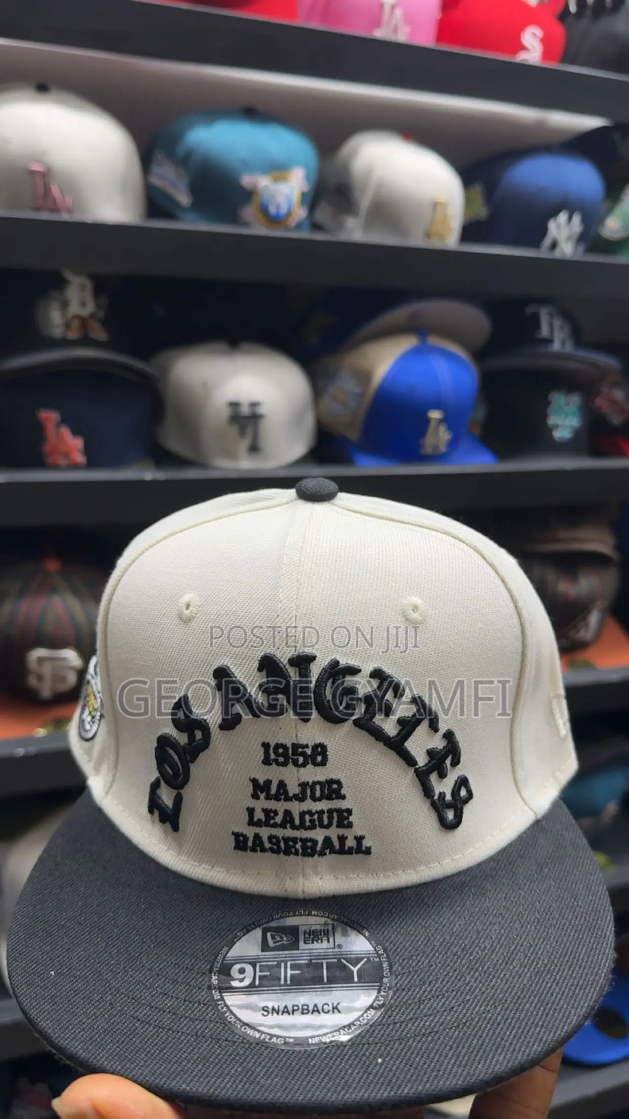 Round Fitted Caps