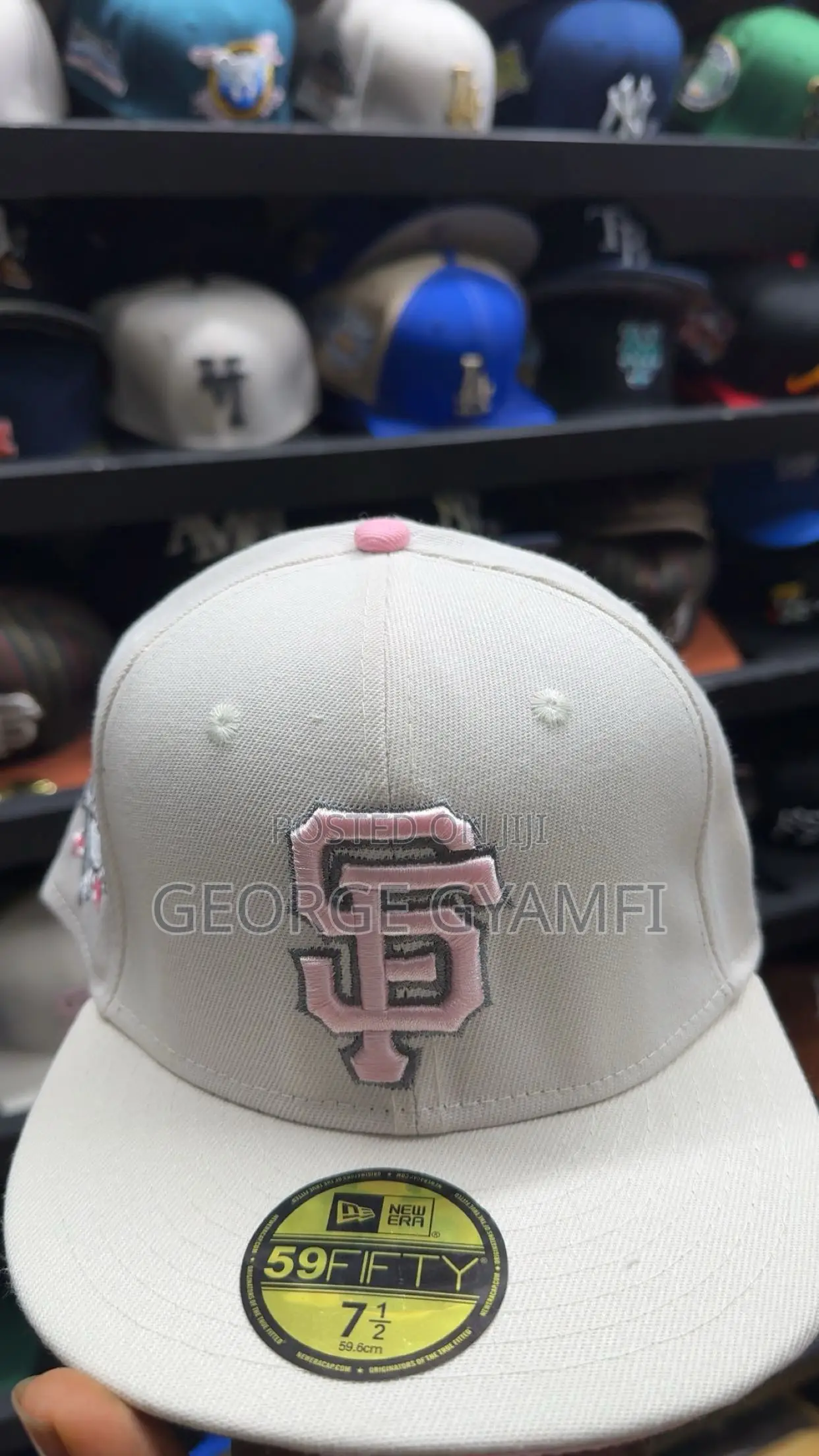 Round Fitted Caps