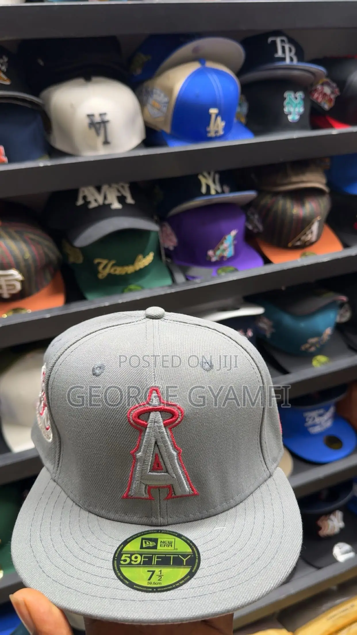 Round Fitted Caps