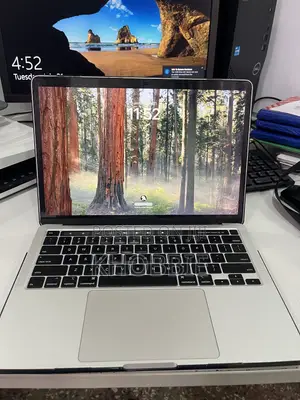 Laptop Apple MacBook Pro 2020 8GB Intel Core i5 SSD 512GB