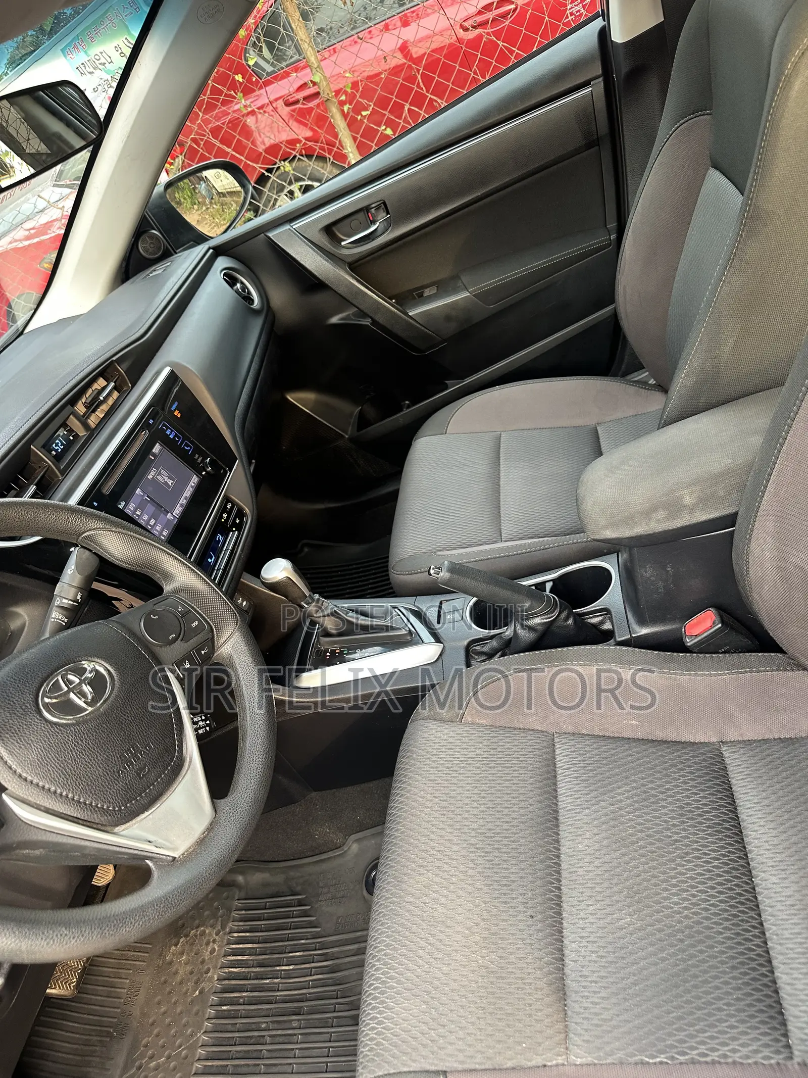 Toyota Corolla LE Eco (1.8L 4cyl 2A) 2019 Black
