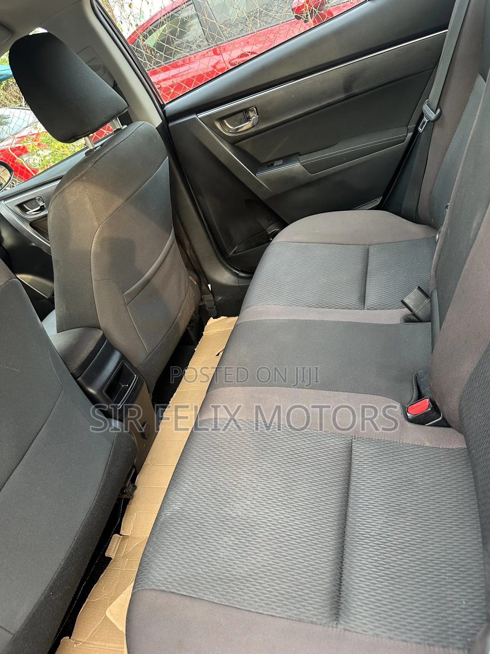 Toyota Corolla LE Eco (1.8L 4cyl 2A) 2019 Black