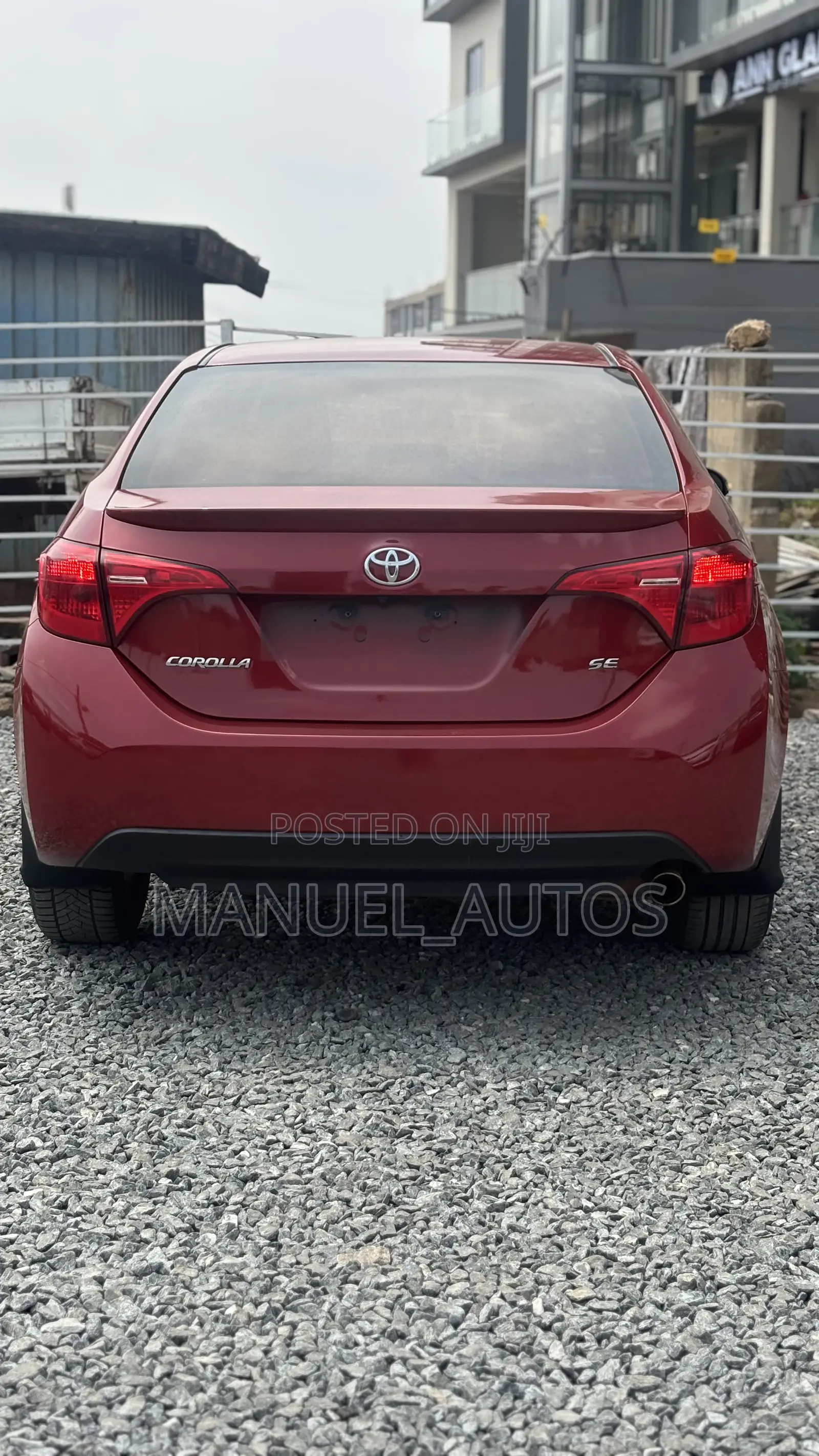 Toyota Corolla SE (1.8L 4cyl 2A) 2018 Red