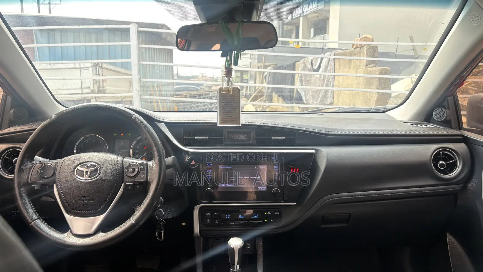 Toyota Corolla SE (1.8L 4cyl 2A) 2018 Red