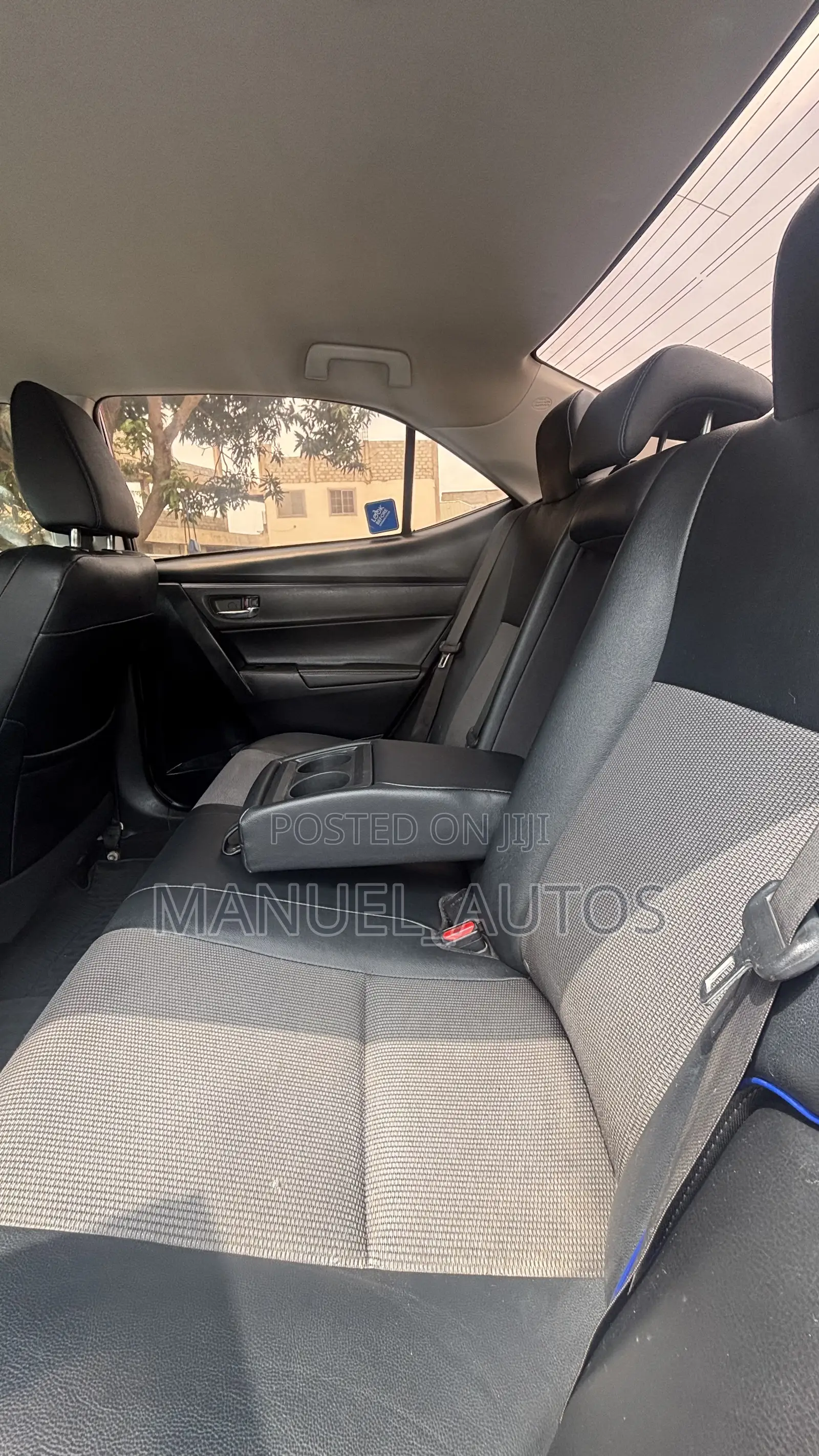 Toyota Corolla SE (1.8L 4cyl 2A) 2018 Red