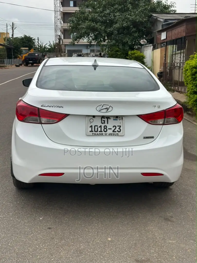 Hyundai Elantra SE 4dr Sedan (1.8L 4cyl 6M) 2014 White