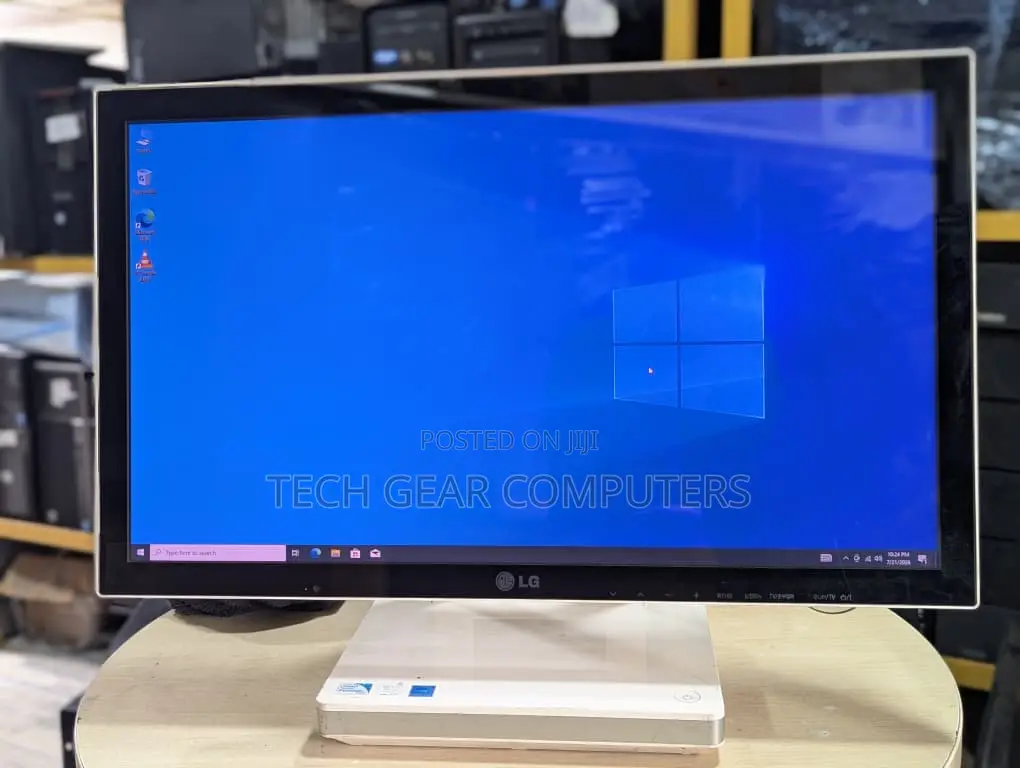 Desktop Computer 8GB Intel Pentium SSD 750GB