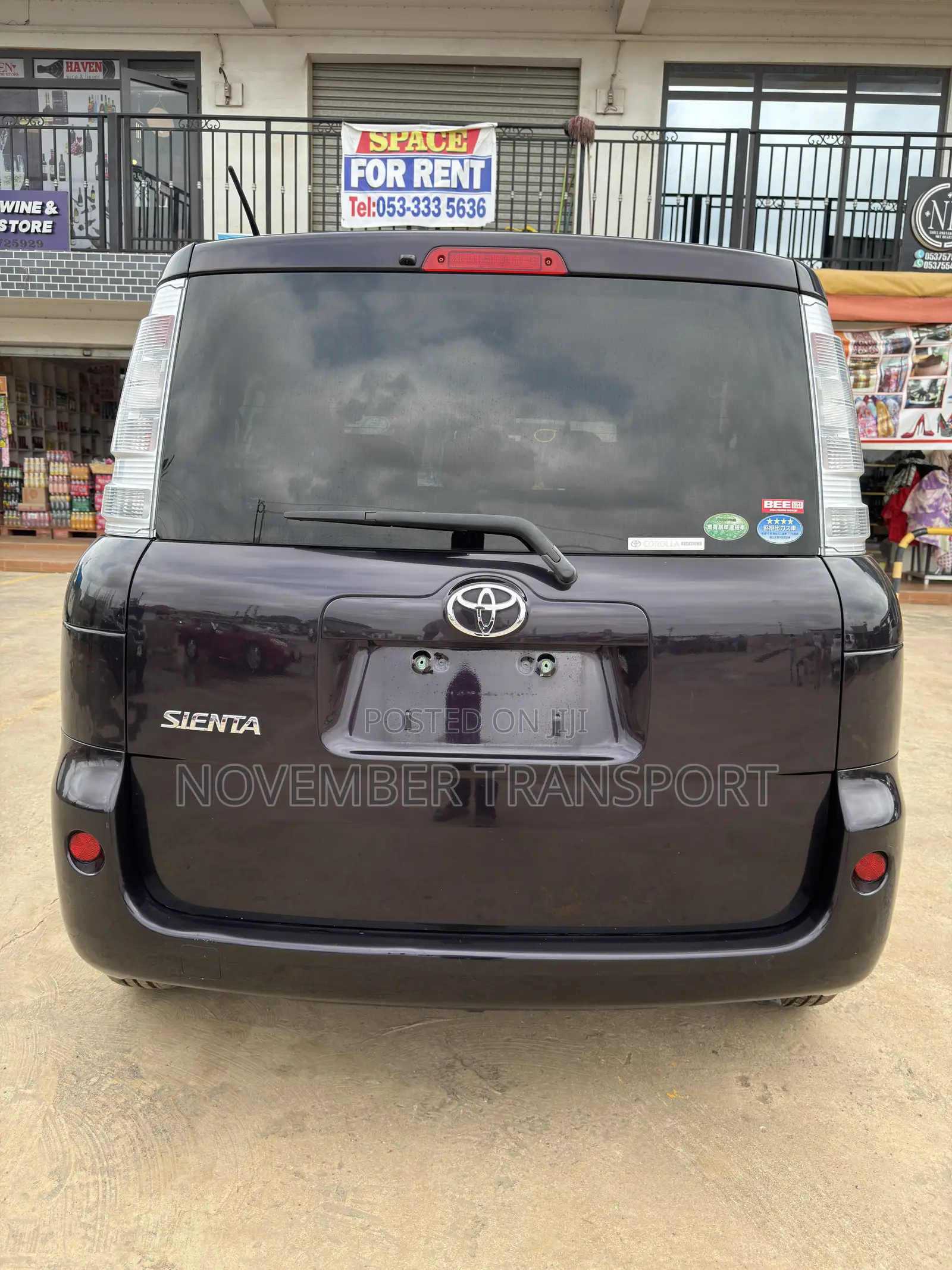 Toyota Sienta 1.5 FWD 2014 Black