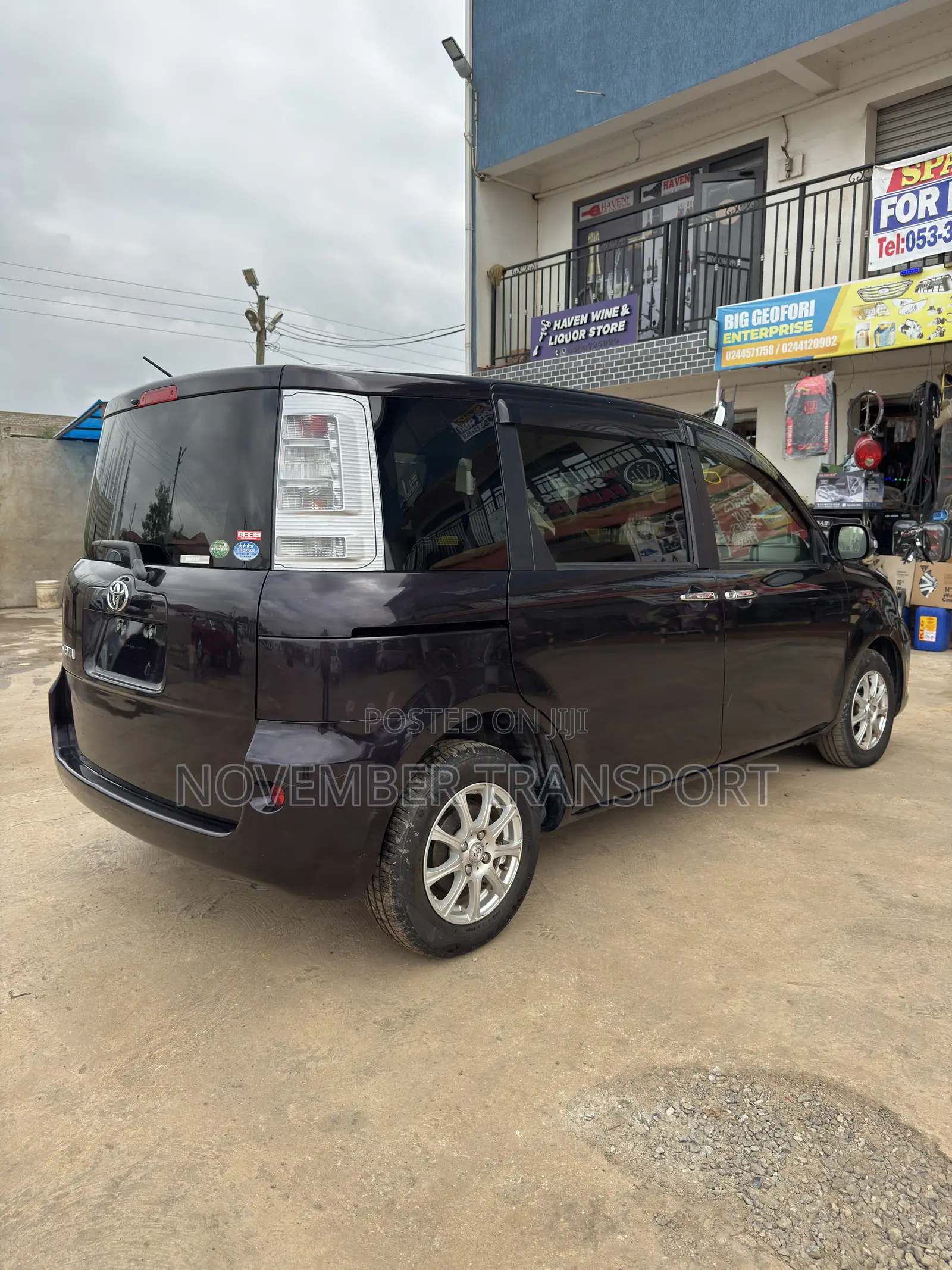 Toyota Sienta 1.5 FWD 2014 Black