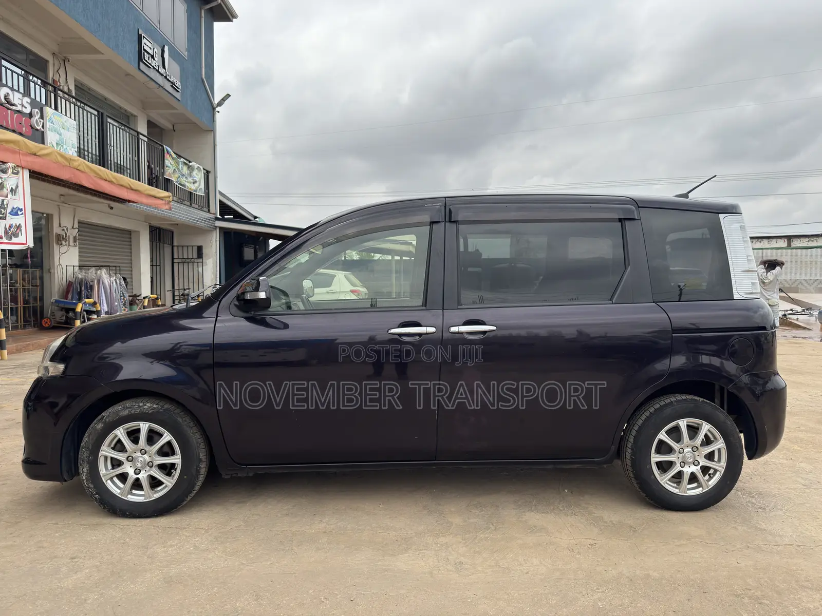 Toyota Sienta 1.5 FWD 2014 Black