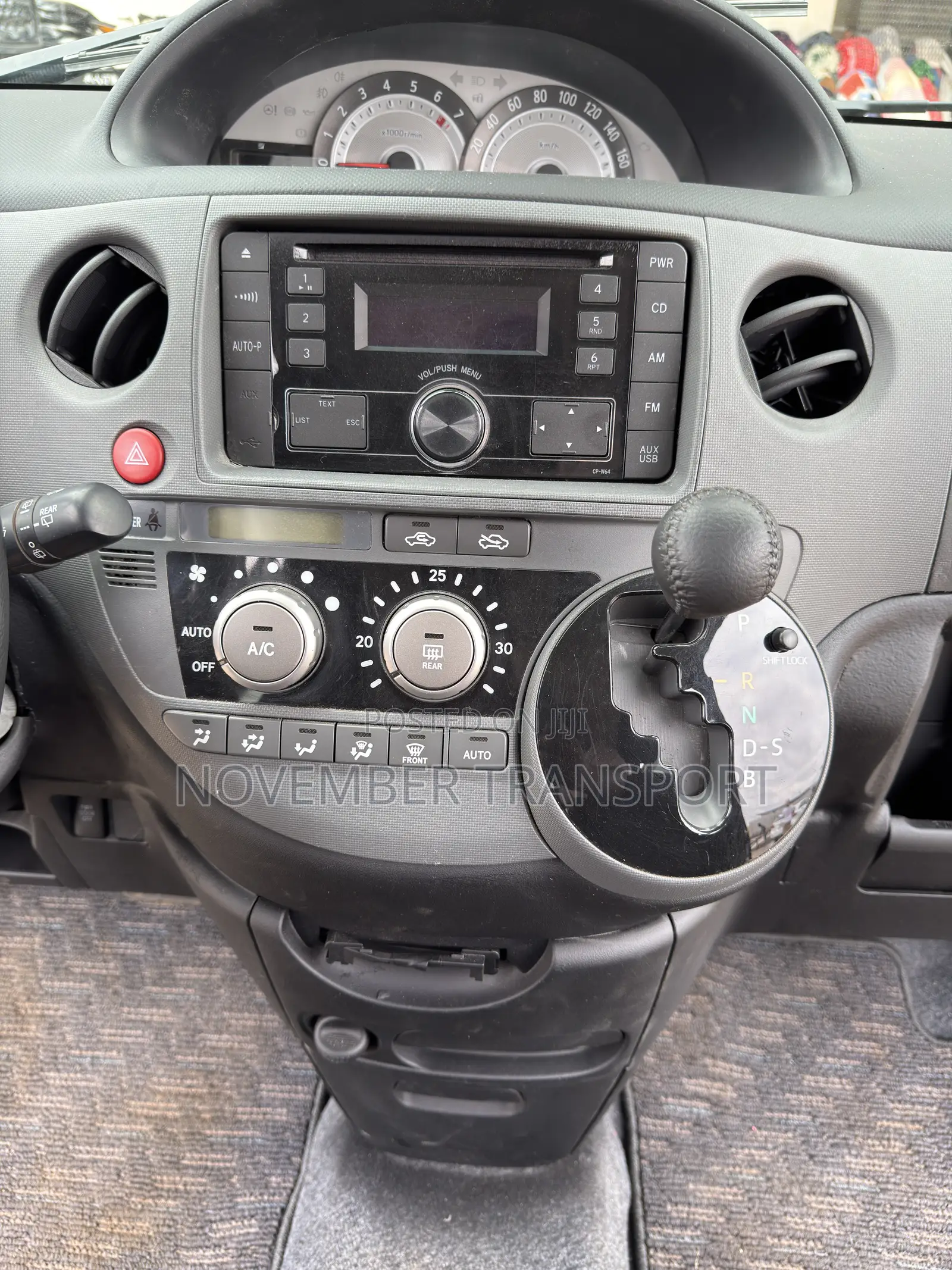 Toyota Sienta 1.5 FWD 2014 Black