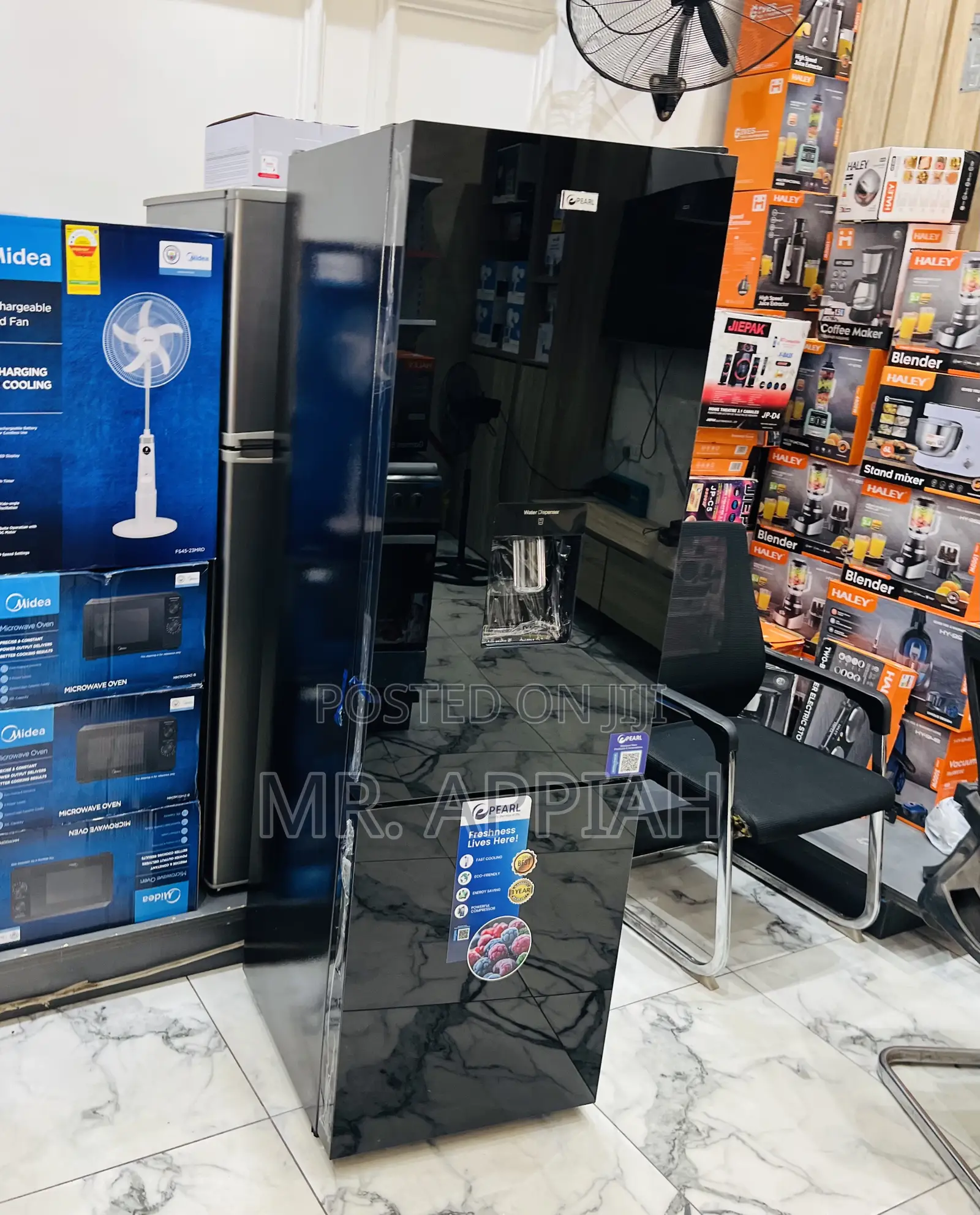 Fast Cooling Pearl Bottom Mount Freezer Fridge With Water Dispenser
