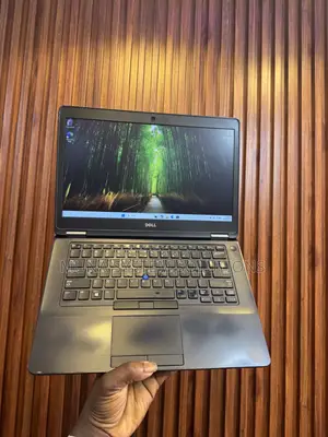 Laptop Dell Latitude 5450 8GB Intel Core i7 SSD 256GB