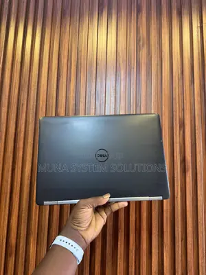 Laptop Dell Latitude 5450 8GB Intel Core i7 SSD 256GB