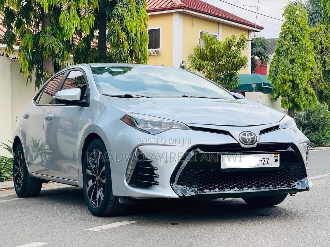Toyota Corolla 2017 Silver