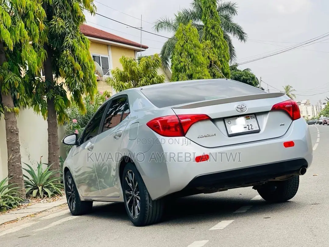 Toyota Corolla 2017 Silver