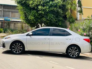 Toyota Corolla 2017 Silver