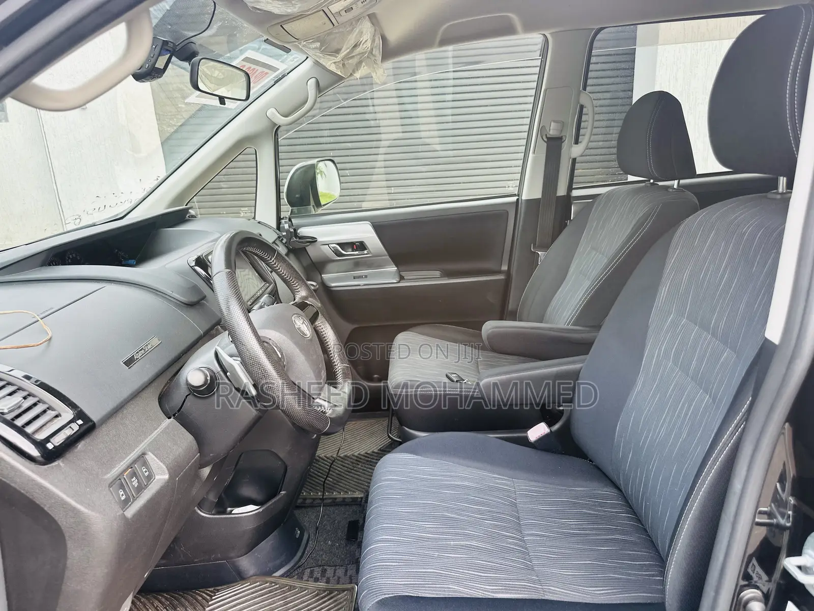 Toyota Voxy 2014 Black
