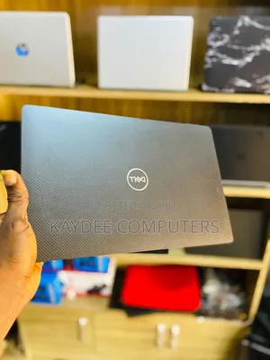 Laptop Dell Latitude 7410 16GB Intel Core i5 SSHD (Hybrid) 512GB