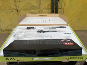 Shure GLXD58 Professional Wireless Microphone.