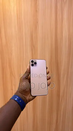 Apple iPhone 11 Pro Max 64 GB Gold
