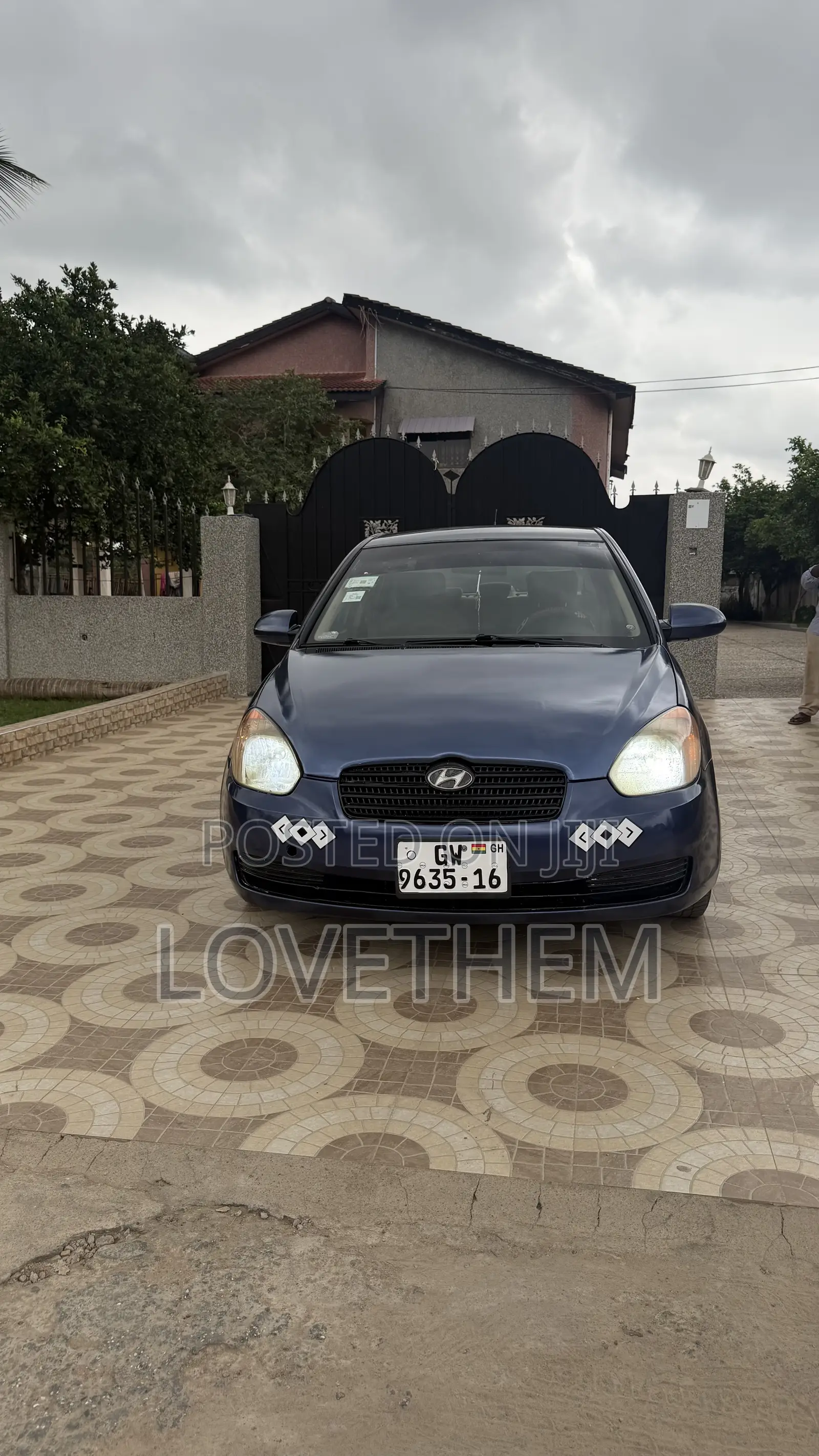Hyundai Accent 2010 Blue
