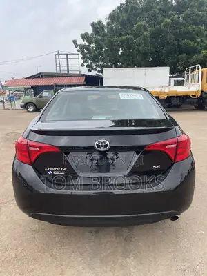 Toyota Corolla SE (1.8L 4cyl 2A) 2018 Black