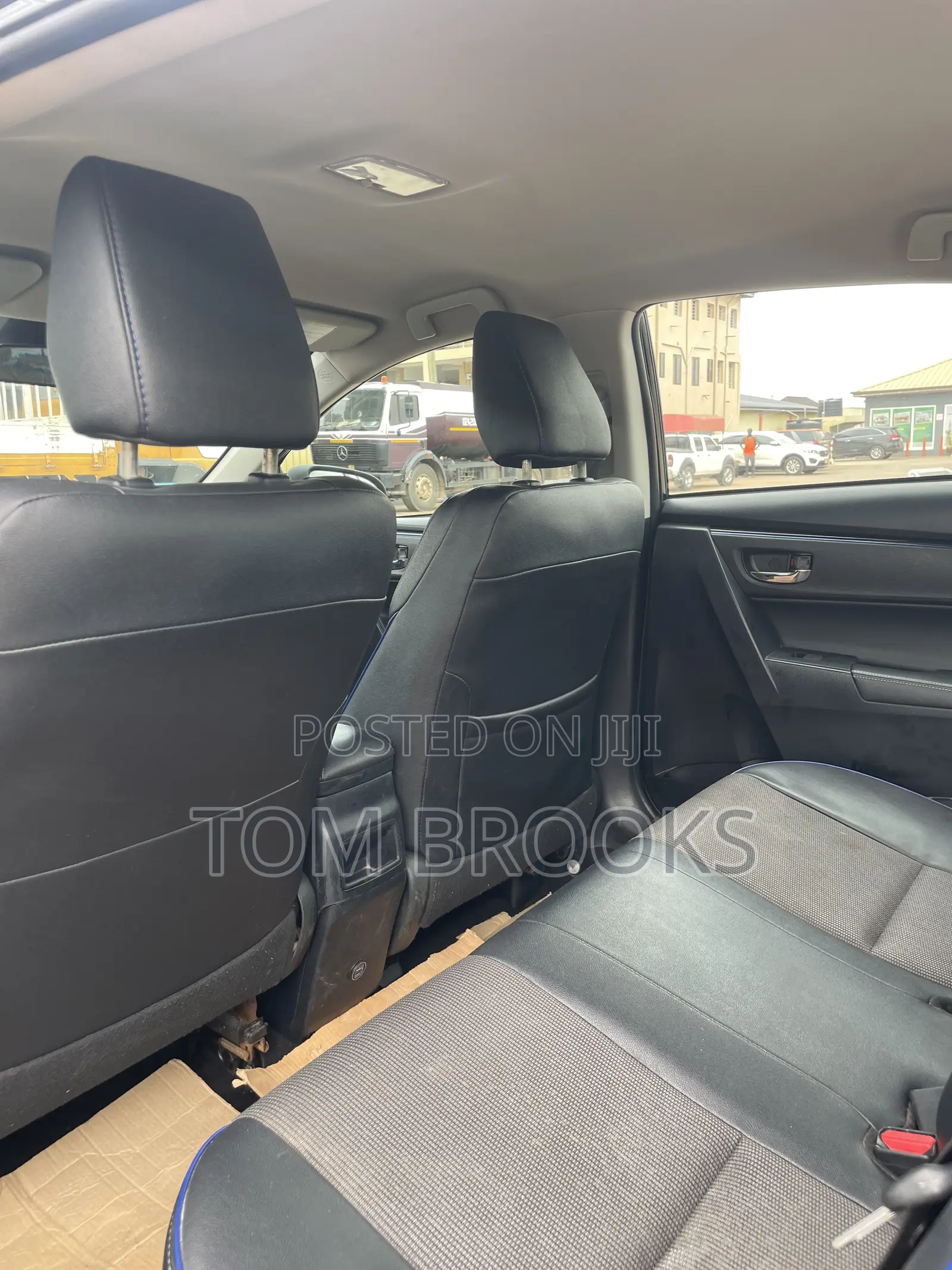 Toyota Corolla SE (1.8L 4cyl 2A) 2018 Black