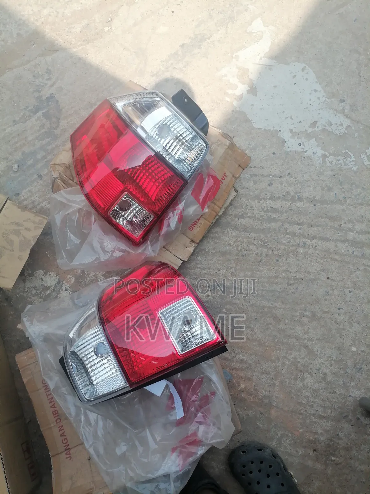 Mitsubishi Apv 2012-2016 Back Light