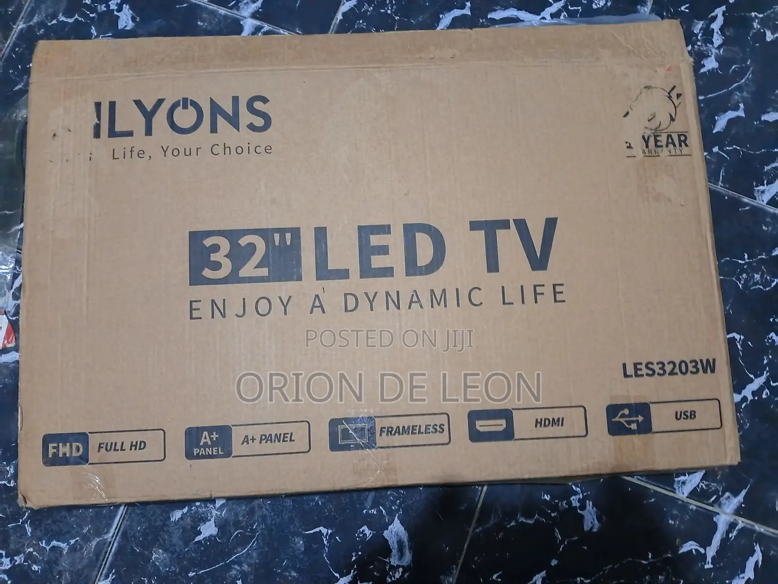 32" Flat Screen TV