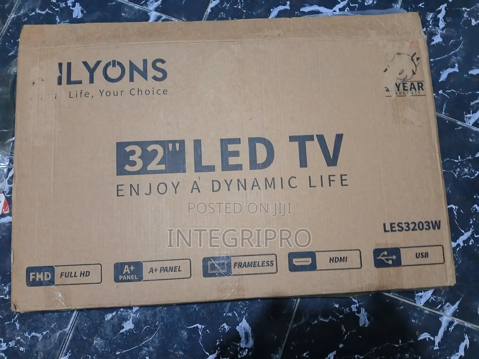 32" Flat Screen TV