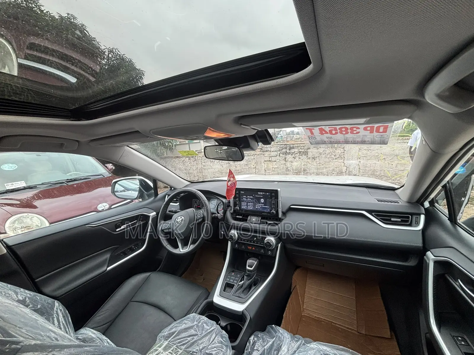 Toyota RAV4 XLE 2022 White