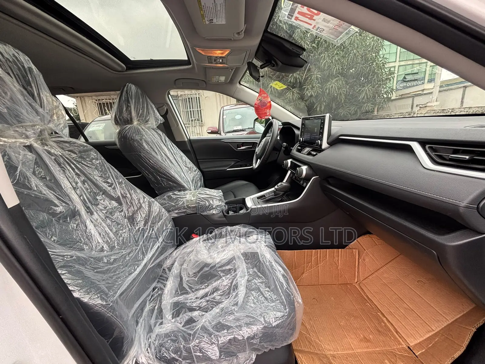 Toyota RAV4 XLE 2022 White