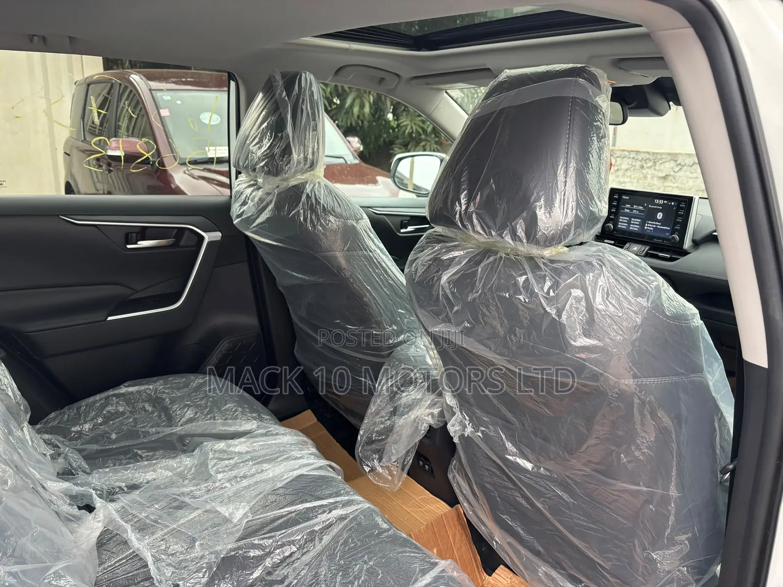 Toyota RAV4 XLE 2022 White