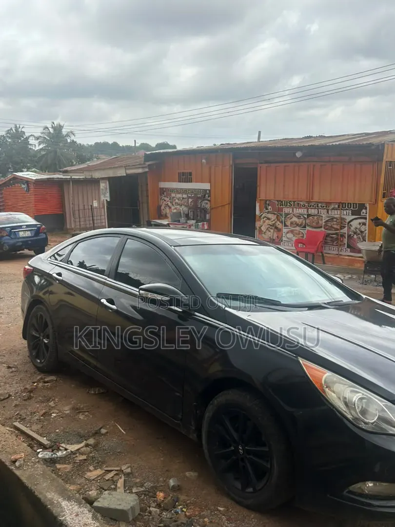 Hyundai Sonata Limited 2.0T Sedan (2.0L 4cyl 6A) 2012 Black