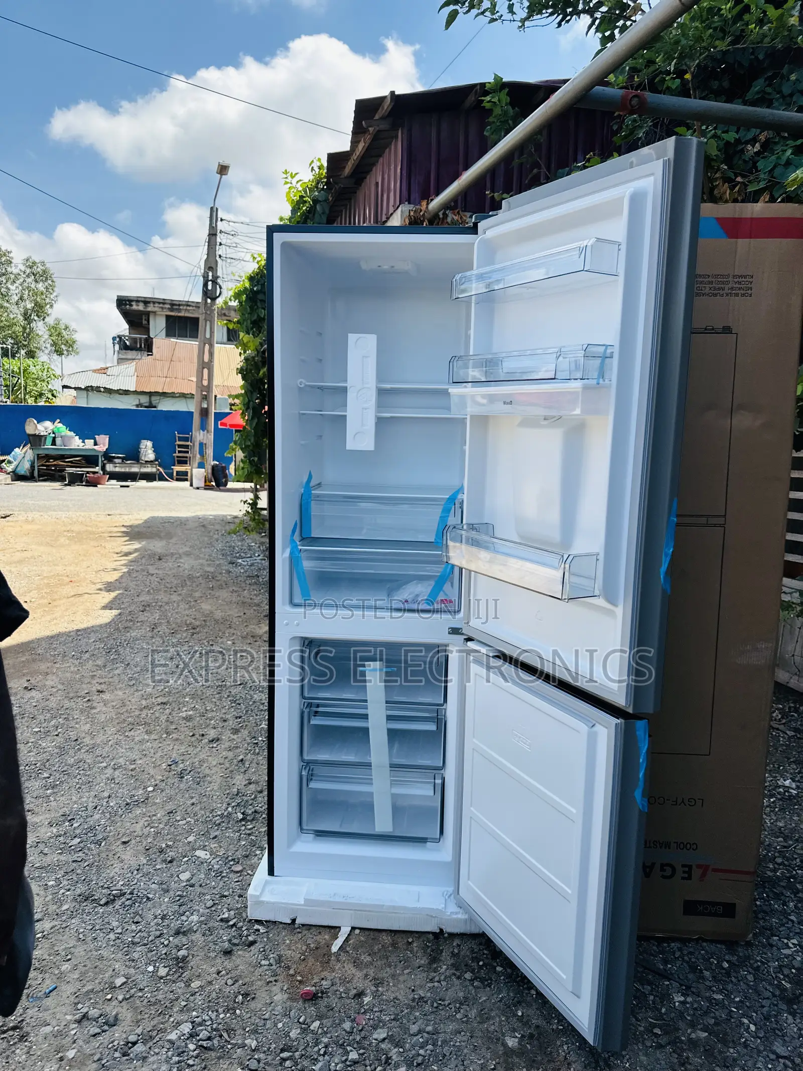 Long Lasting Effects Double Door Lagacy 311L Fridge With Dispenser