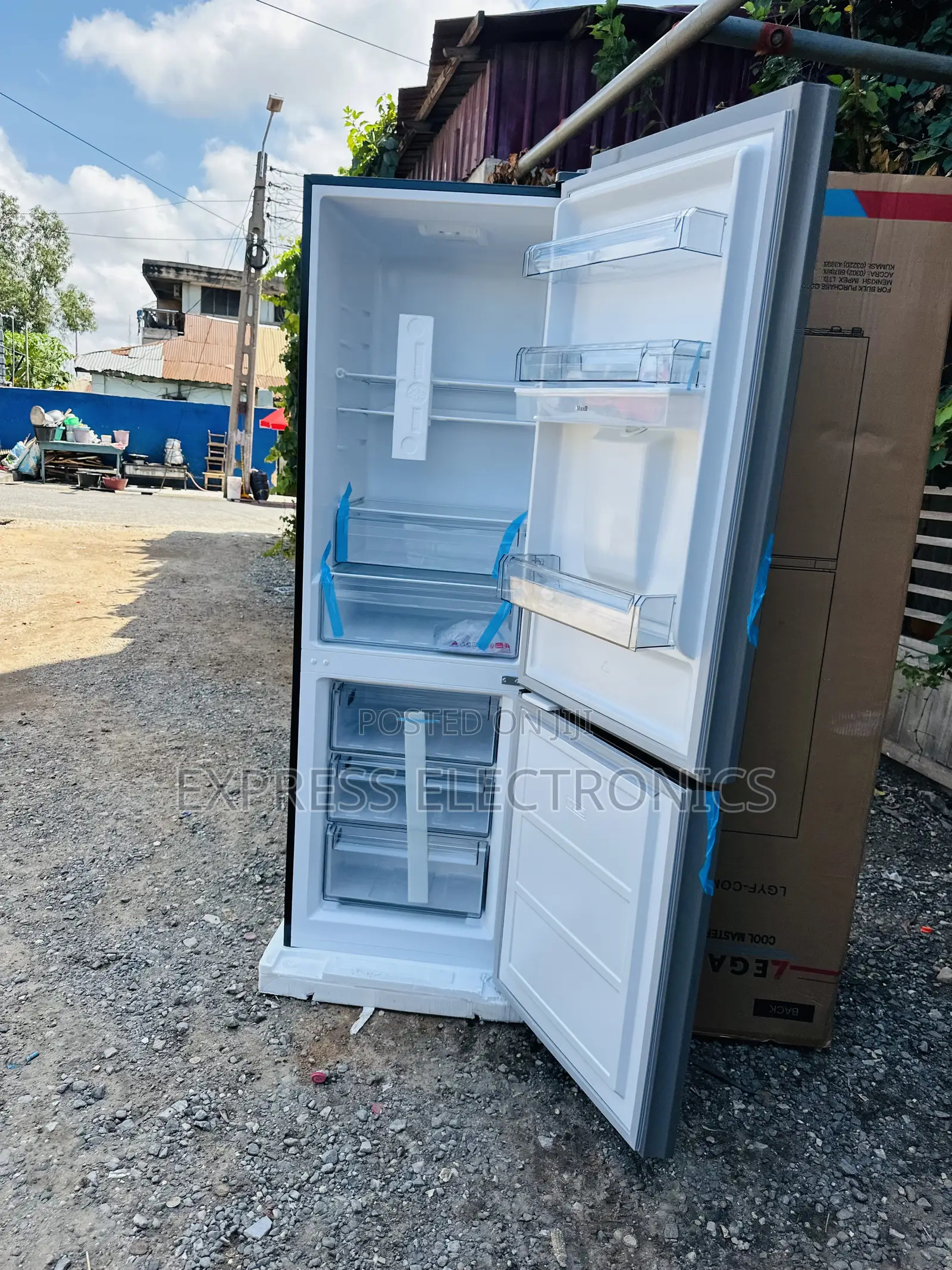 Long Lasting Effects Double Door Lagacy 311L Fridge With Dispenser