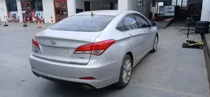Hyundai i40 1.7 CRDi 136hp Sedan 2012 Silver