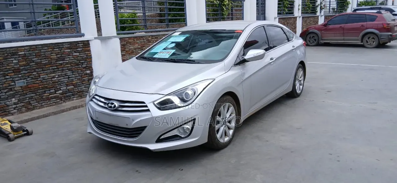 Hyundai i40 1.7 CRDi 136hp Sedan 2012 Silver