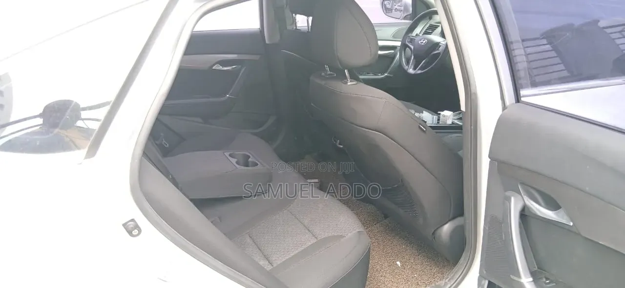 Hyundai i40 1.7 CRDi 136hp Sedan 2012 Silver
