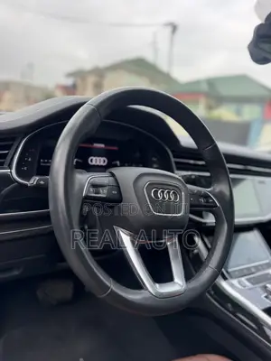 Audi Q7 Premium Plus 2024 White