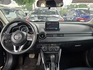 Toyota Yaris 2018 Black