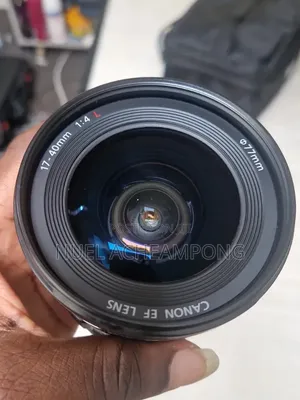 Canon 17-40mm F4 Ultra-Wide Lens