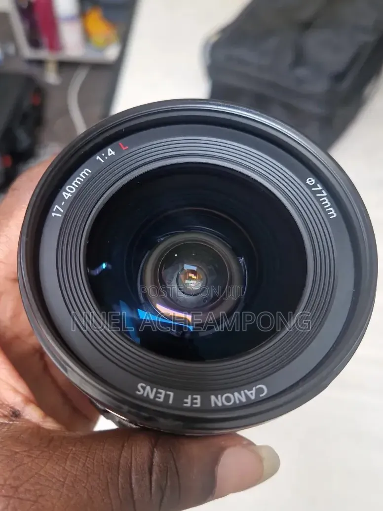 Canon 17-40mm F4 Ultra-Wide Lens