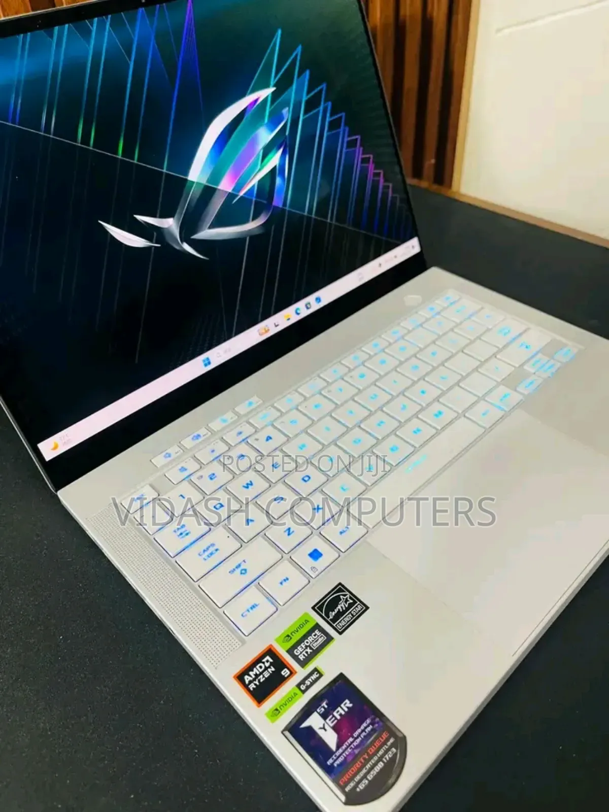 New Laptop Asus ROG Zephyrus G16 16GB AMD Ryzen 9 SSD 512GB
