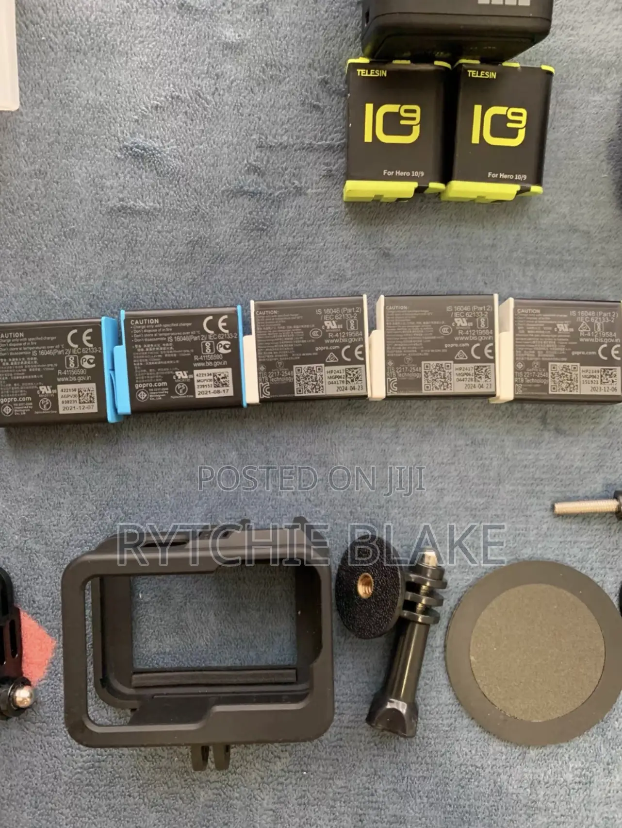 Gopro Hero 10 Black With Extra Batteries and All Accesories