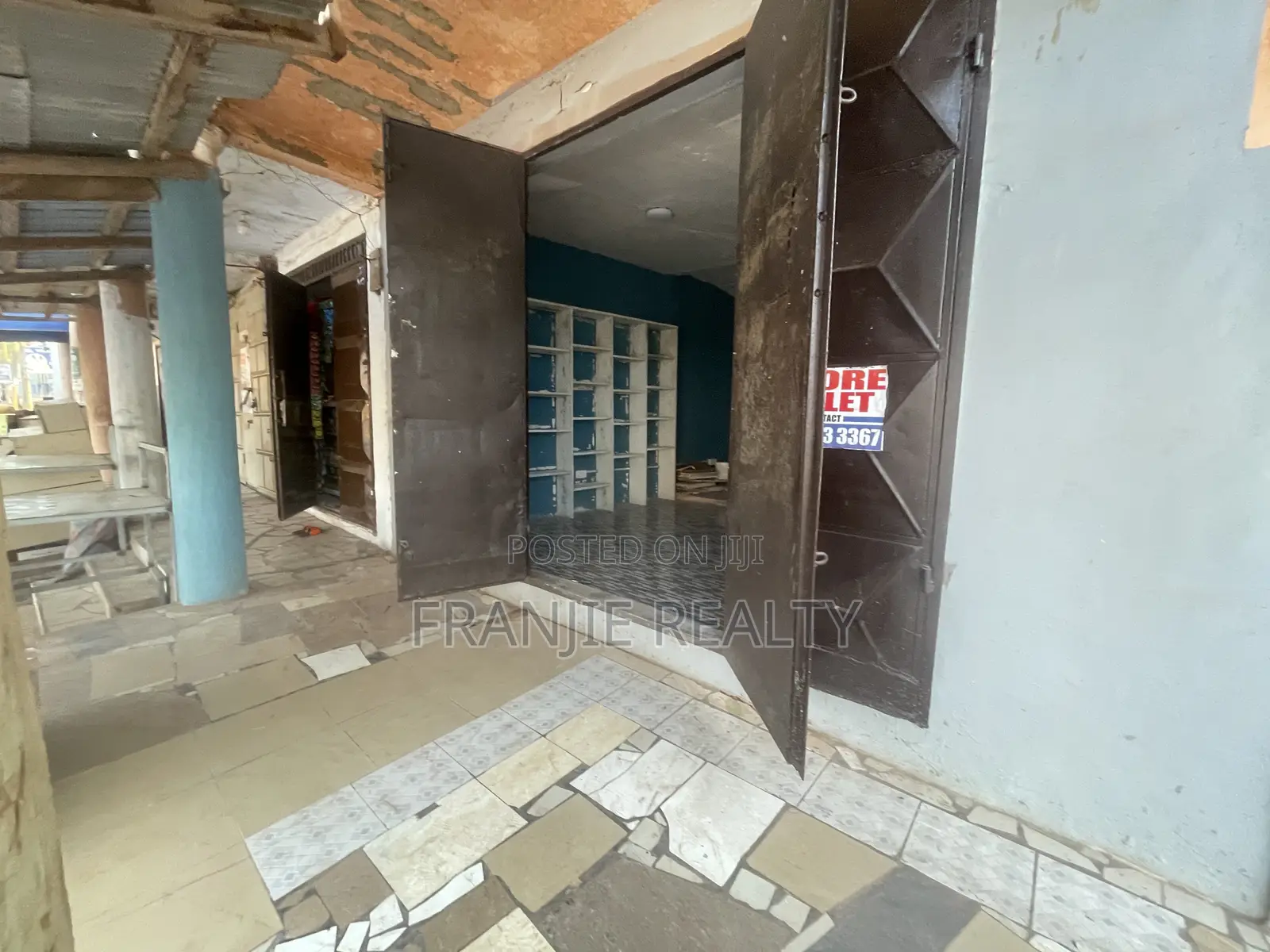 Shop for Rent at Bortianor